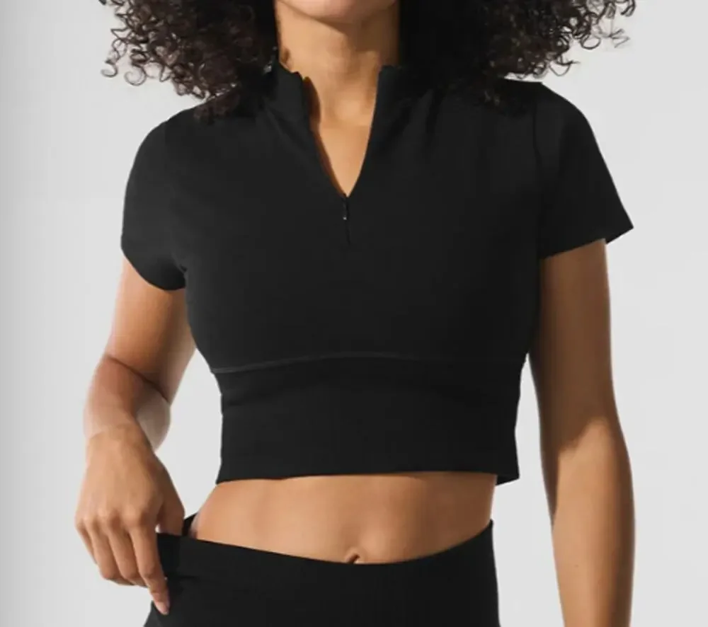Alo Seamless Winter Warm Plush Cropped Short Sleeve Top Black XS